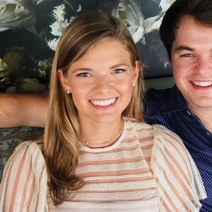 Meet your Posher, Courtney